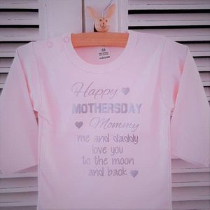 Baby shirtje meisje tekst mama eerste moederdag cadeau van papa | Happy first mother’s Day mommy | lange mouw T-Shirt | roze zilver | maat 80 | liefste leukste kleding babykleding