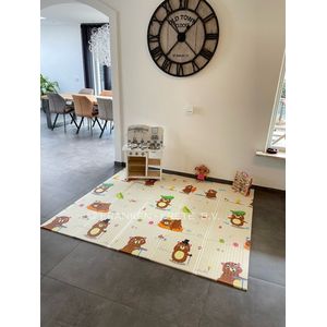 Figuretta - Speelmat Baby Kinderen - Speelkleed XL - Kruipmat - Foam - Dubbelzijdig - Opvouwbaar - 180 x 200 cm - Beertjes en Treintjes- 1,5 cm dik - inclusief opbergtas