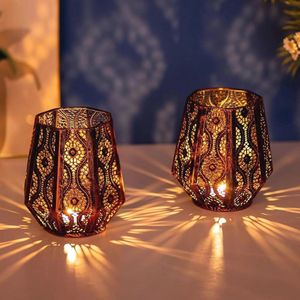 Set van 2 Oosterse Lantaarns - Brons Kandelaar voor Stompkaarsen en Theelichtjes - Moderne en Rustieke Decoratie Voor Woonkamer, Slaapkamer, Badkamer en Balkon