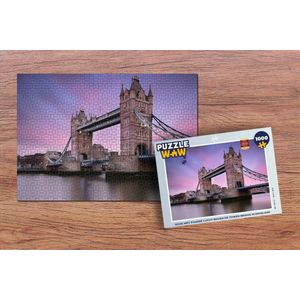 Puzzel Roze met paarse lucht boven de Tower Bridge in Engeland - Legpuzzel - Puzzel 1000 stukjes volwassenen