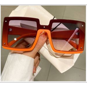 Zonnebril - EK - Oranje Zonnebril - Zonnebril Groot - Festival Bril - Rave Bril - Feestbril - Carnaval Bril - Evenementen Bril - Trendy - Bril - Sunglasses - Oversized - Vierkant - UV400 - Eyewear - Unisex - Lens Kleur Bruin - Oranje - Orange -