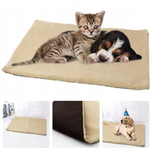 Cheqo® Luxe Hondenkussen - Hondenbed - Voor Huisdieren - Natuurlijke Warmtebron - Isolerend - 66 x 48 cm - Voor Hond & Kat - Warmtekussen - Hondenkussen - Hondenmat - Kattenmat - Warmtemat - Zacht & Comfortabel