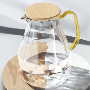 Glazen karaf met bamboe deksel, 2 liter, waterkaraf in modern diamantdesign, glazen kan met handvat voor fruitgebruik, duurzaam, hittebestendig, waterkan voor ijsthee/melk/koffie
