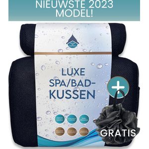 Luxe Spa Badkussen Zwart - Orthopedisch Spa Kussen voor Rug/Schouders/Nek - 6 Anti Slip Zuignappen - Ergonomisch Design - Hoofdkussen voor in Bad - Inclusief Loofah Scrub Spons