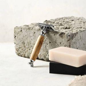 Jungle Culture Bamboe Safety Razor - Dik Handvat van Donker Hout - Eco-Friendly Scheermes voor Zero Waste Scheren - Plasticvrij & Duurzaam - Herbruikbaar Scheermes met Robuuste Houten Grip