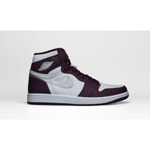 Air Jordan 1 Retro High OG Bordeaux - 555088-611 - Maat 40.5 - Kleur als op foto - Schoenen