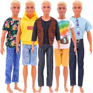Poppenkleertjes - Geschikt voor Ken - Set van 5 outfits - Broeken, shirts, trui, gilet, pak - Cadeauverpakking