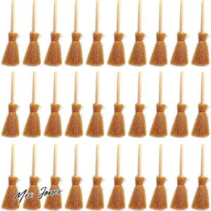 Mrs. Jones 30 stuks poppenhuis mini bezem knutselen model hangend mini hangende bezem miniatuur stro bezem themafeest bezem met rood touw voor decoratie .