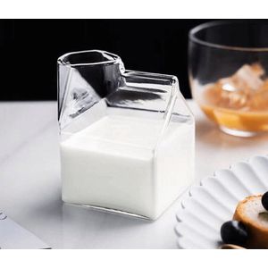 Glazen Melkkan In de Vorm van Een Melkpak - 0,35l