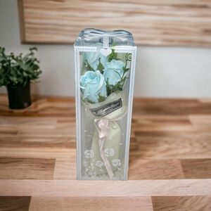 AliRose - Zeep Boeket - Sky Blue / Blauw - Natuurzeep - Realistisch Rozen Boeket - Lichtelijk Geparfumeerd - Geschenkset - Romantiek - Romantisch - Liefde - Amor - Valentijn - Cadeau