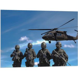 WallClassics - Vlag - Rij Soldaten bij Legerhelikopter - 80x60 cm Foto op Polyester Vlag