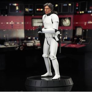 Star Wars - Episode IV Milestones Statue 1/6 Han Solo (Stormtrooper Disguise) 40th Anniversary Exclusive 30 cm