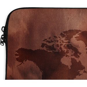 Laptophoes 14 inch - Wereldkaart - Sepia - Textiel - Laptop sleeve - Binnenmaat 34x23,5 cm - Zwarte achterkant