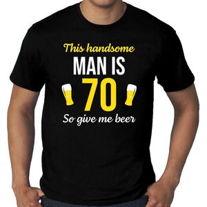 Grote maten verjaardag t-shirt 70 jaar - this handsome man is 70 give beer - zwart - heren - zeventig cadeau shirt XXXL