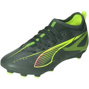 Puma ultra 5 match fg/ag in de kleur grijs.