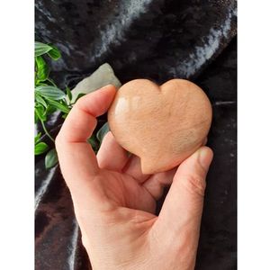 Maansteen oranje edelsteen hart ca. 6-7 cm