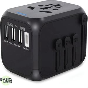 BasiqNeeds Universele Wereldstekker met USB C - Reisstekker met 3 USB poorten voor 150+ Landen - Zwart