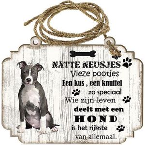 Spreukenbordje hond: American staffordshire terrier