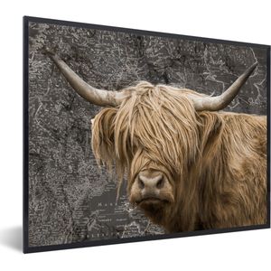 Fotolijst incl. Poster - Schotse hooglander - Wereldkaart - Dieren - 80x60 cm - Posterlijst