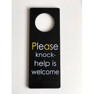 Houten deurhanger met tekst Please knock - help is welcome