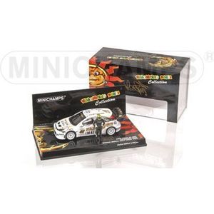 De 1:43 Diecast modelauto van de Ford Focus RS WRC #46 van de Rally in Monza 2006. de coureur was Valentino Rossi. De fabrikant van het schaalmodel is Minichamps. Dit model is alleen online beschikbaar.