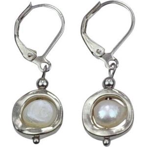 Zoetwater parel oorbellen Pearl Geometric - oorhangers - echte parels - wit - zilver - sieraden zakje - cadeau voor haar - kerst cadeau - Moederdag cadeau