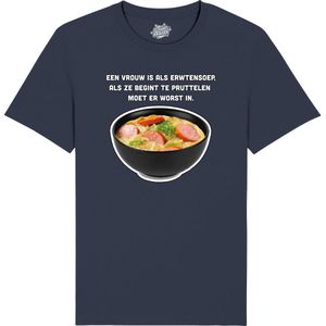 Een vrouw is als erwtensoep - Grappige Tekst Shirt - Mannen Vrouwen Unisex Kleding - Leuke Teksten - Verjaardag Cadeau Idee - Unisex T-Shirt - Navy Blauw - Maat 3XL