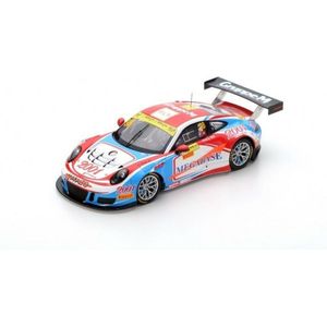 De 1:43 Diecast Modelcar van de Porsche 911 991 GT3 # 98 van de Macau GT World Cup in 2016.De bestuurder was Ma Ching Jeung Philip.Dit model is beperkt door 300 stuks. De fabrikant van het schaalmodel is Spark.Dit model is alleen online beschikbaar.