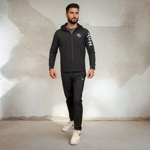 YV SPORT Sportvest Copenhagen - Regular fit - Veel bewegingsruimte - Ademend - Elastisch - Waterafstotend - Praktische zakken met rits - Capuchon - Sportkleding dames en heren - Zwart - L