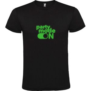 Zwart T-Shirt met “ Party Mode On “ afbeelding Glow in the Dark Groen Size XL