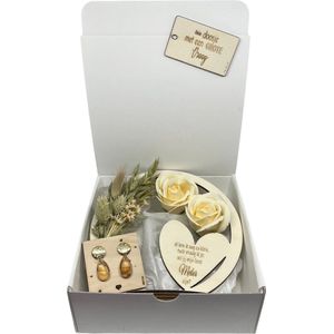 Geschenkbox Wil jij mijn METER zijn? | BEIGE | flowerhoop | hartje | droogbloemen | oorbellen | meter vragen | meter worden | peettante vragen | peettante worden | cadeau | doosje met een vraag | hoepel droogbloemen