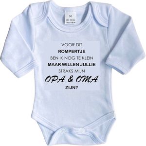 La Petite Couronne Romper Lange Mouw ""Voor dit rompertje ben ik nog te klein maar willen jullie straks mijn opa & oma zijn?"" Unisex Katoen Wit/zwart Maat 56