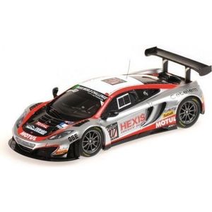 De 1:43 Diecast Modelcar van de McLaren MP4-12C GT3, Hexis Racing #107 van de 24H Spa 2013. De chauffeurs waren Cazenave / Panis / Debard en Ledogar. Dit schaalmodel is beperkt tot 513 stuks. De fabrikant is Minichamps.Dit model is alleen online besc