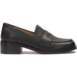 Timeless loafers style half shoes