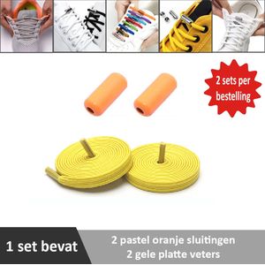 2 paar gele platte elastische veters met pastel oranje sluitingen. Je hoeft voortaan nooit meer je veters te strikken.