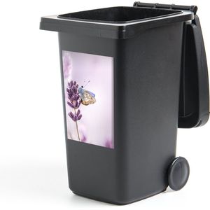 Container sticker Lavendel - Vlinder - Close-up - Paars - 40x60 cm - Kliko sticker