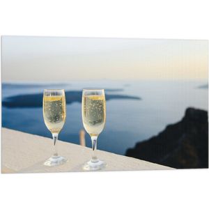 WallClassics - Vlag - Champagne Glazen - 90x60 cm Foto op Polyester Vlag