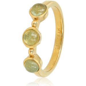 My Bendel Goudkleurige ring met drie Green Fluorite edelstenen - Subtiele edelstenen in Green Fluorite verwerkt in een goudkleurige ring - Met luxe cadeauverpakking