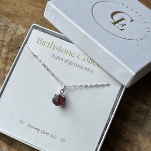 Geboortesteen Ketting Januari - Granaat - Sterling Silver 925 - Platinum plated - rode edelsteen - duurzaam geschenkdoosje