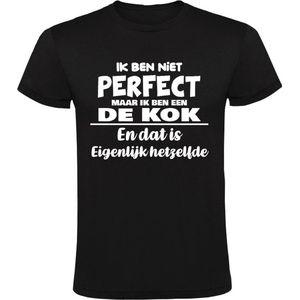 Ik ben niet perfect maar ik ben een De Kok en dat is eigenlijk hetzelfde Heren T-shirt | achternaam | jarig | verjaardag | naam | grappig  | Zwart