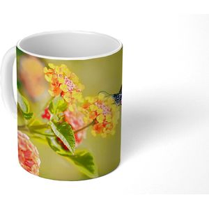 Mok - Koffiemok - Vlinder - Insecten - Bloemen - Geel - Mokken - 350 ML - Beker - Koffiemokken - Theemok