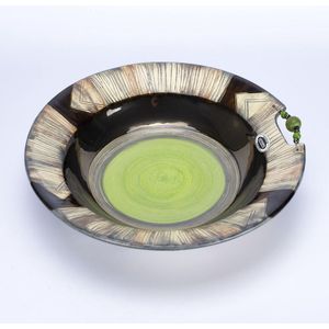 Decoratieve schaal - Schaal - Letsopa Ceramics -  Model: Afrique Licht groen | Handgemaakt in Zuid Afrika - Uniek - hoogwaardig keramiek - speciaal gemaakt voor Nwabisa African Art - Om kado te doen of voor  in eigen huis of kantoor