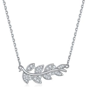 Botanica - 18k Geelgouden Bladmotief Moissanite Ketting in een Sierlijke Pave Zetting