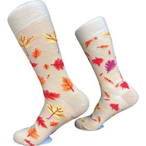 onfeet - sokken - missmatch - herfst - eiken - beuken - bladeren