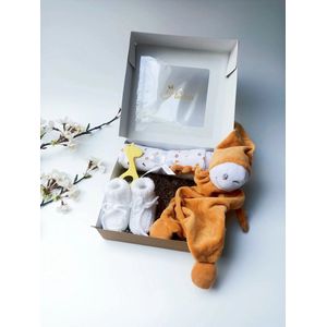 Genderneutraal baby cadeau - Hawsaz.nl cadeau - Baby knuffel - Babybox - Baby cadeau - Babyversorging - Hydrofiel doek - Babyshower - Geboortecadeau - Babyspeelgoed - Baby kado - Babypakket