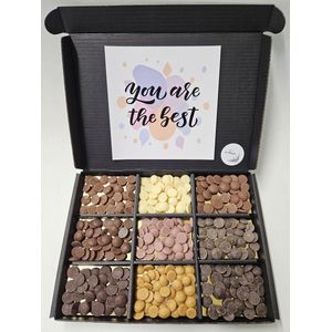 Chocolade Callets Proeverij Pakket met Mystery Card 'You are the Best' met persoonlijke (video) boodschap | Chocolademelk | Chocoladesaus | Verrassing box Verjaardag | Cadeaubox | Relatiegeschenk | Chocoladecadeau