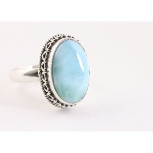 Bewerkte zilveren ring met larimar - maat 17.5