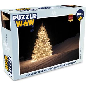 Puzzel Een verlichtte kerstboom tijdens de nacht - Legpuzzel - Puzzel 1000 stukjes volwassenen - Kerst - Cadeau - Kerstcadeau voor mannen, vrouwen en kinderen