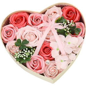 Kunstbloemen - Geschenkset vrouwen - Rozen van geurige zeep - Hartvormige - Valentijn cadeau - Valentijn cadeautje voor haar - Valentijn - Cadeau - Geschenk - Verjaardag - Moederdag - Moederdag cadeautje - Inclusief kaart - Roze