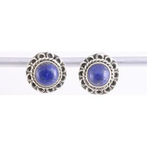 Fijne bewerkte zilveren oorstekers met lapis lazuli